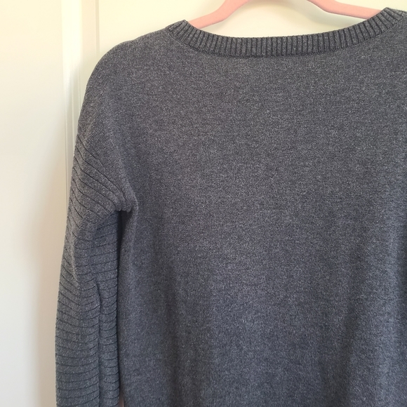 Michael Kors Gray Long Sleeve Sweater Size Small - Picture 7 of 10